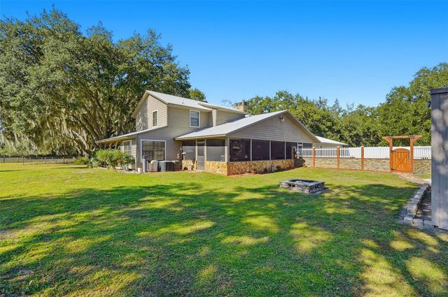 2911 WALKER ROAD, Lakeland, FL 33810