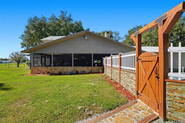 2911 WALKER ROAD, Lakeland, FL 33810