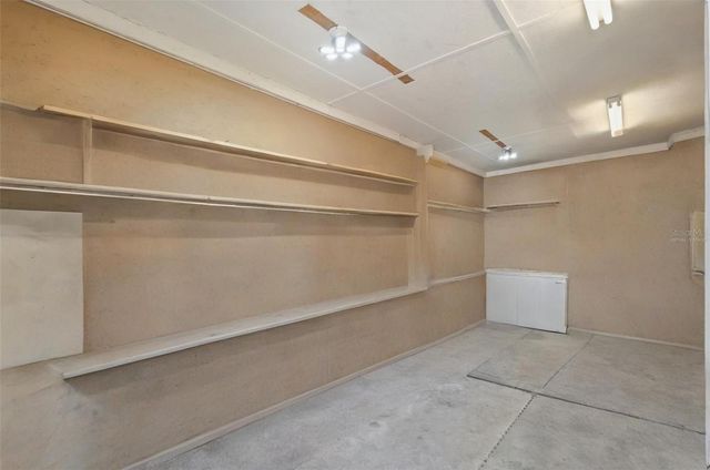 2911 WALKER ROAD, Lakeland, FL 33810