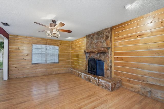 2911 WALKER ROAD, Lakeland, FL 33810