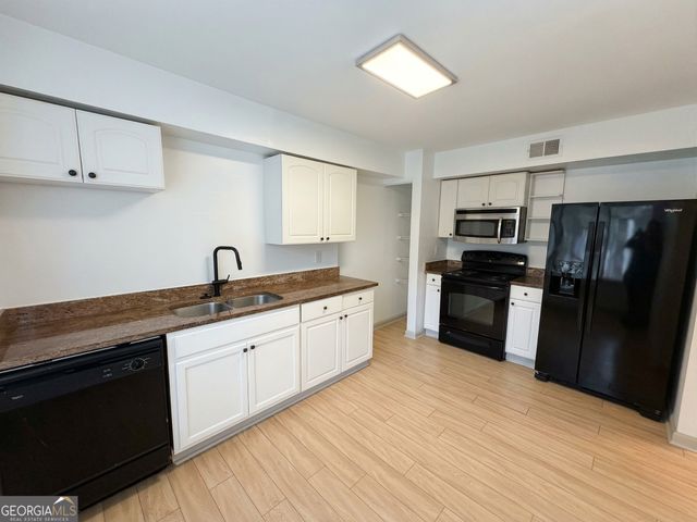 212 Seasons Parkway, Norcross, GA 30093