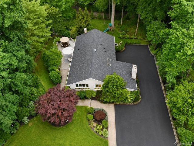 39 E Neck Road, Huntington, NY 11743