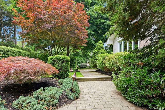 39 E Neck Road, Huntington, NY 11743