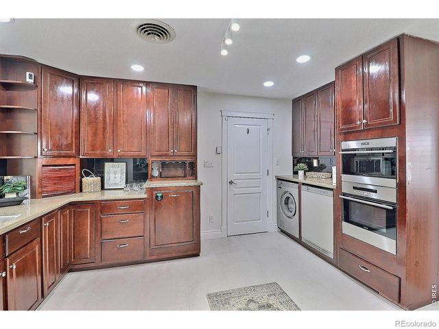 1932 21st Ave Ct, Greeley, CO 80631