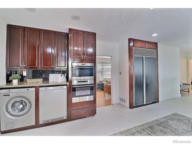 1932 21st Ave Ct, Greeley, CO 80631