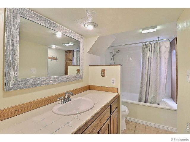 1932 21st Ave Ct, Greeley, CO 80631