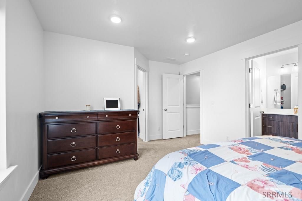 Image 13 of property listing at 651 S 2400 W # 14102, Rexburg, ID 83440