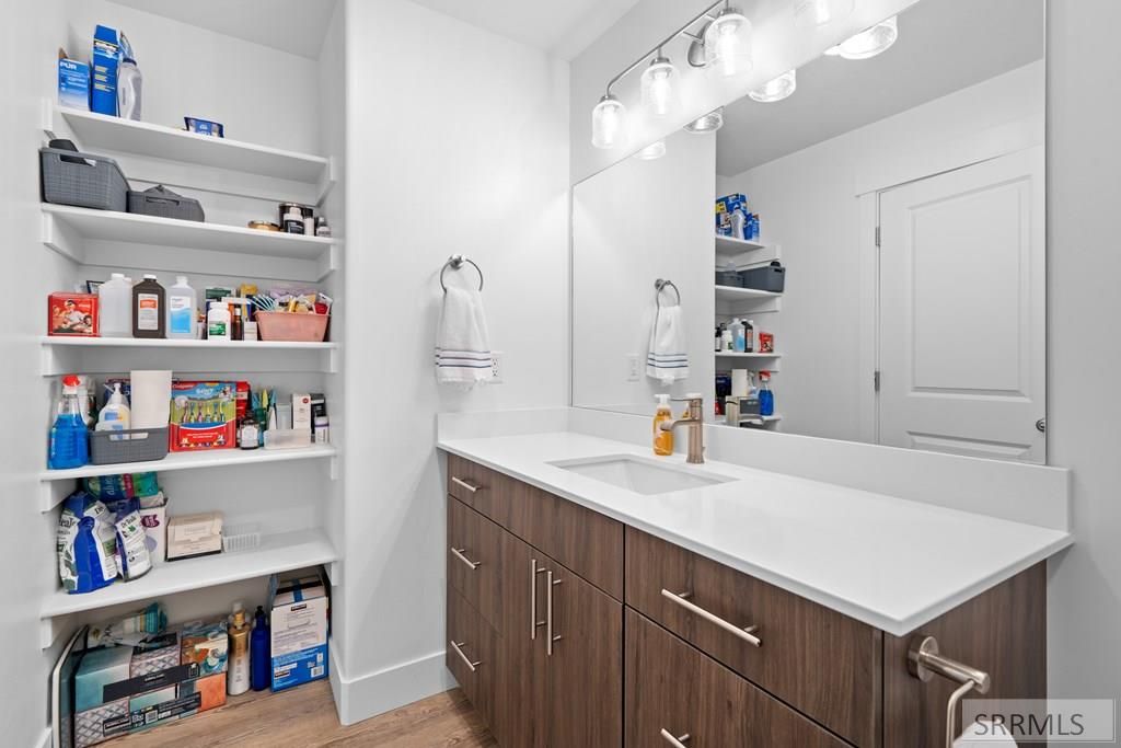 Image 14 of property listing at 651 S 2400 W # 14102, Rexburg, ID 83440