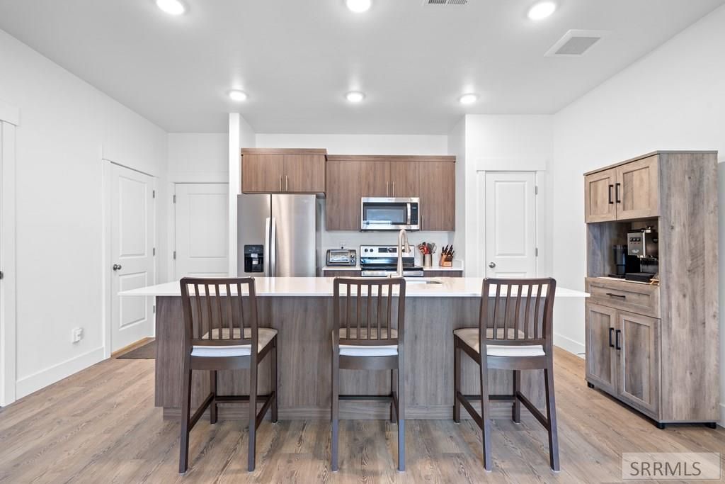 Image 6 of property listing at 651 S 2400 W # 14102, Rexburg, ID 83440