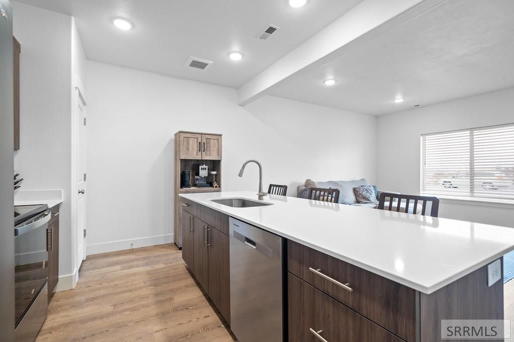 Image 7 of property listing at 651 S 2400 W # 14102, Rexburg, ID 83440