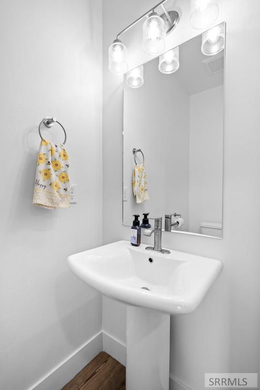 Image 9 of property listing at 651 S 2400 W # 14102, Rexburg, ID 83440