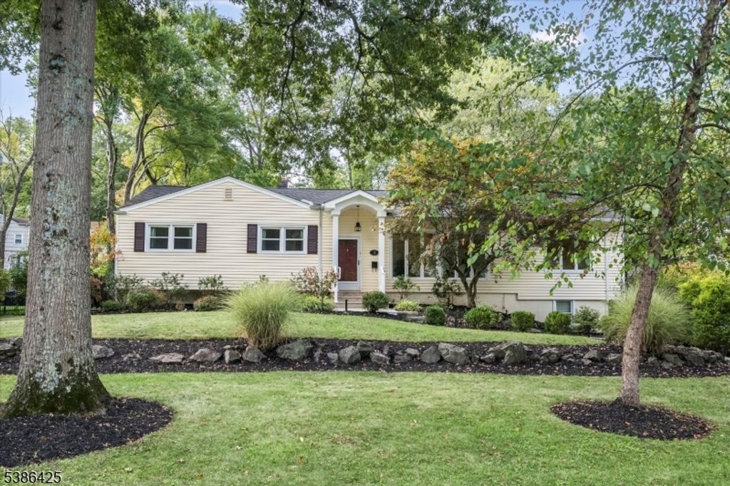 36 Shadow Ln, Berkeley Heights Twp., NJ 07922