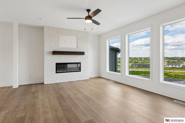 10911 N 161 Avenue, Bennington, NE 68007