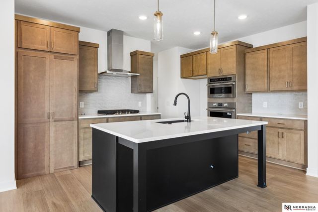 10911 N 161 Avenue, Bennington, NE 68007