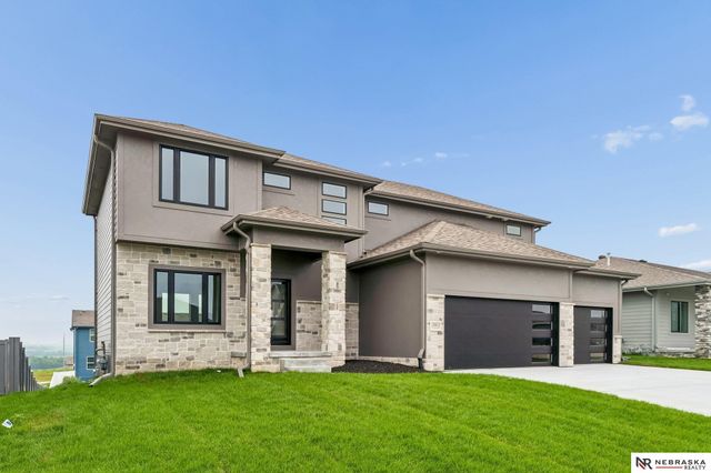 10911 N 161 Avenue, Bennington, NE 68007