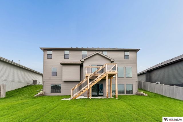 10911 N 161 Avenue, Bennington, NE 68007