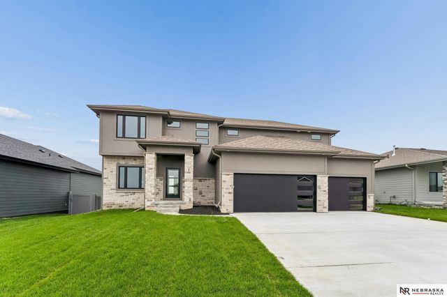 10911 N 161 Avenue, Bennington, NE 68007