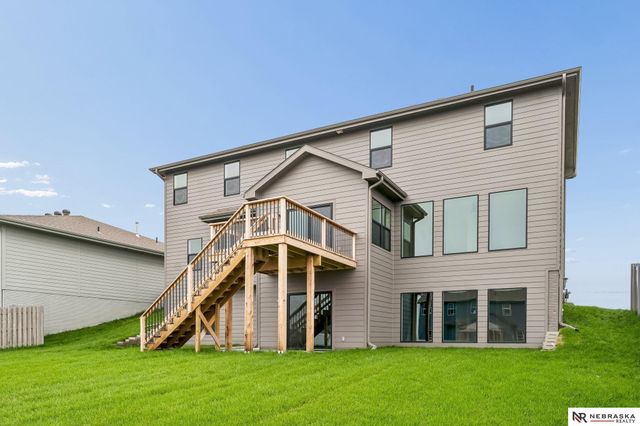 10911 N 161 Avenue, Bennington, NE 68007
