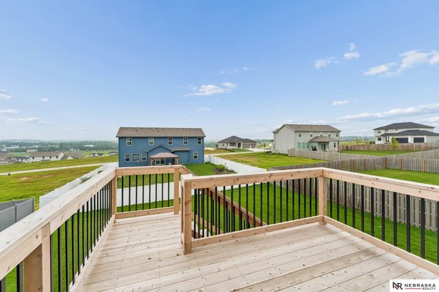 10911 N 161 Avenue, Bennington, NE 68007