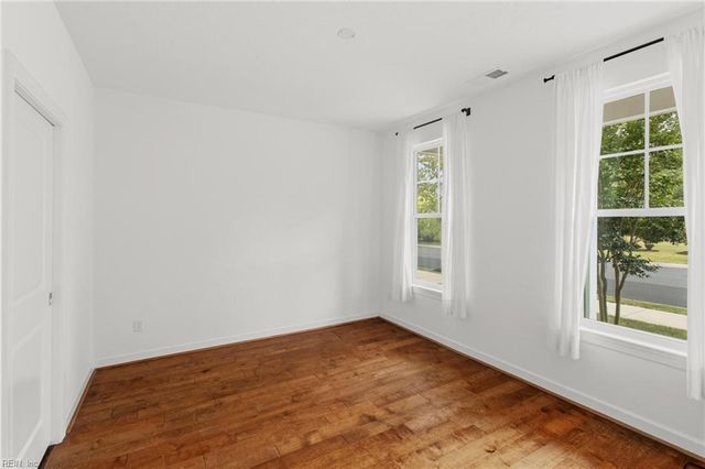 125 Mainsail LOOP, Yorktown, VA 23693