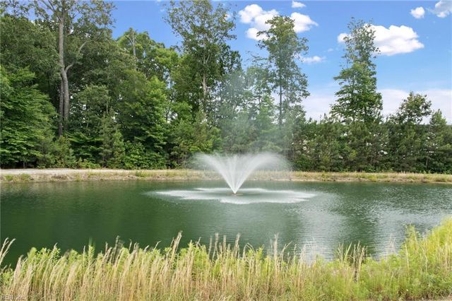 125 Mainsail LOOP, Yorktown, VA 23693