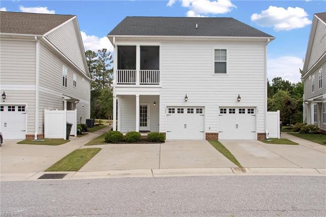 125 Mainsail LOOP, Yorktown, VA 23693