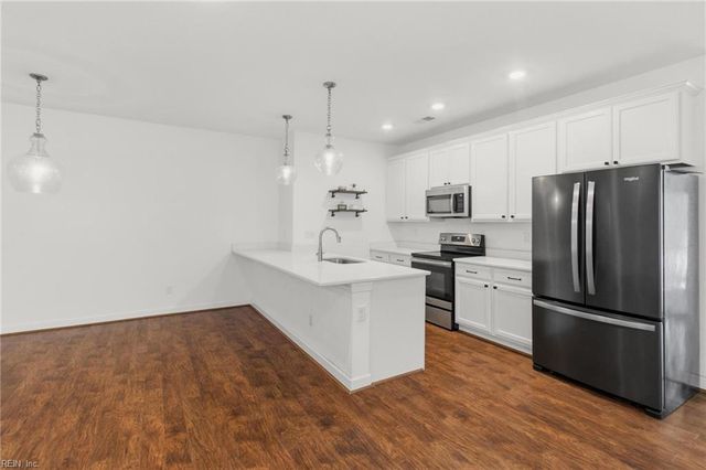 125 Mainsail LOOP, Yorktown, VA 23693