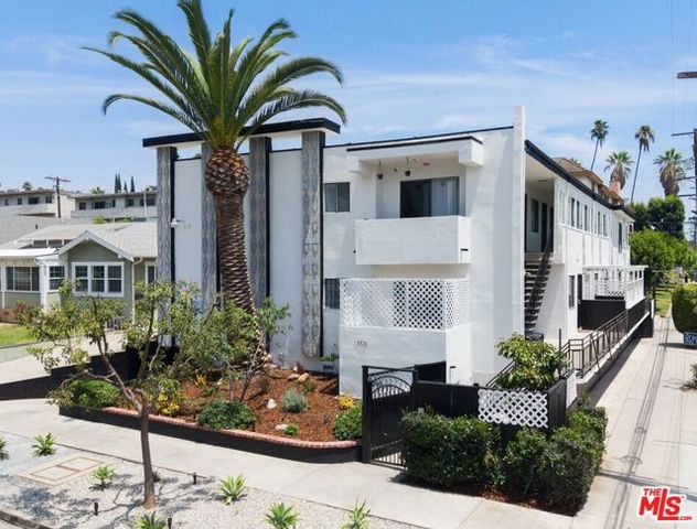 1900 Dracena Drive, Los Angeles, CA 90027