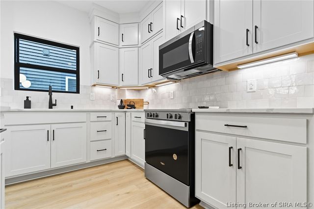 134 E Rock Lane, Clarksville, IN 47129