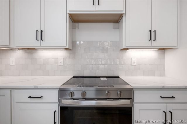 134 E Rock Lane, Clarksville, IN 47129