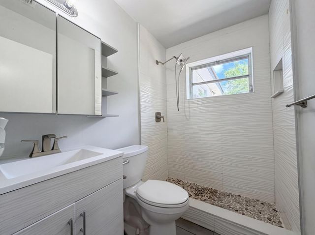 5921 SW 41st Street, West Park, FL 33023