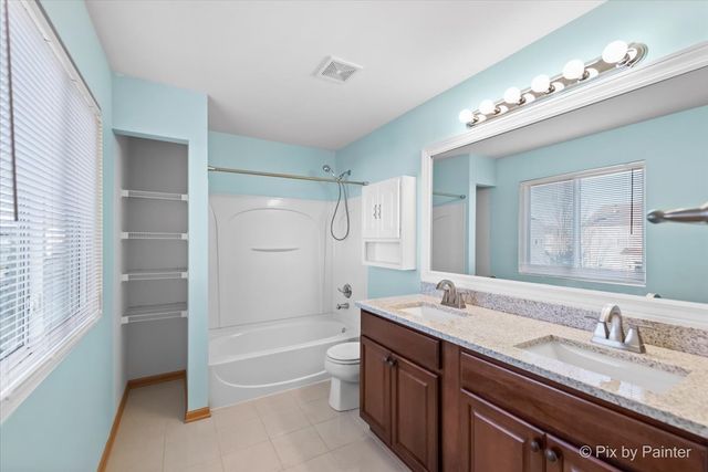 1065 Port Royal Road, Pingree Grove, IL 60140