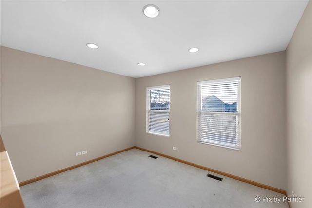 1065 Port Royal Road, Pingree Grove, IL 60140