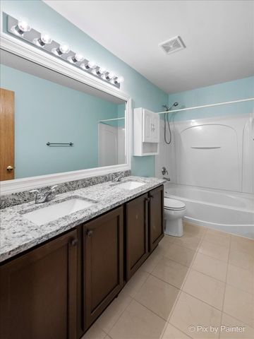 1065 Port Royal Road, Pingree Grove, IL 60140