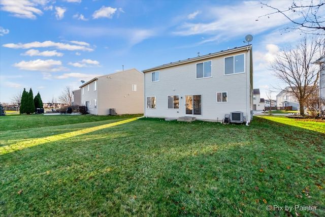 1065 Port Royal Road, Pingree Grove, IL 60140