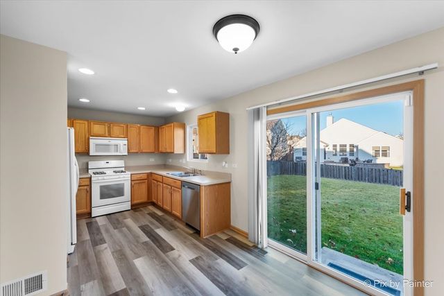 1065 Port Royal Road, Pingree Grove, IL 60140