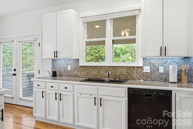 612 Christian Creek Road, Swannanoa, NC 28778