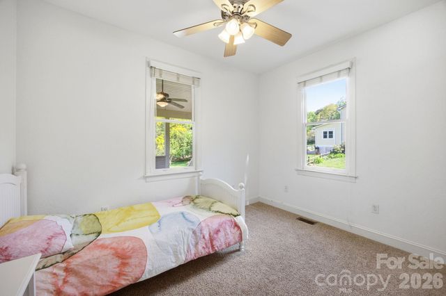 612 Christian Creek Road, Swannanoa, NC 28778