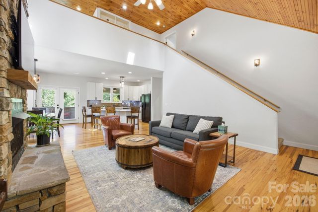 612 Christian Creek Road, Swannanoa, NC 28778