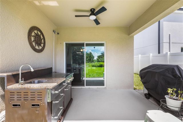 10527 PARK MEADOWBROOKE DRIVE, Riverview, FL 33578