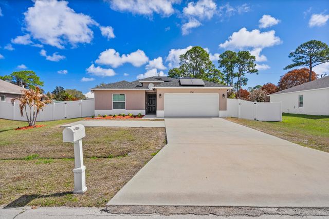 1741 SE Sandia Drive, Port St. Lucie, Port St Lucie, FL 34983