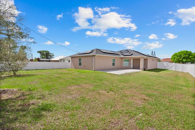 1741 SE Sandia Drive, Port St. Lucie, Port St Lucie, FL 34983