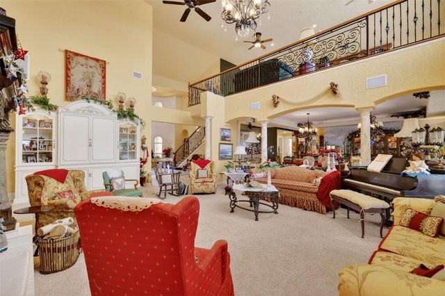 17269 SE 260TH AVENUE ROAD, Umatilla, FL 32784