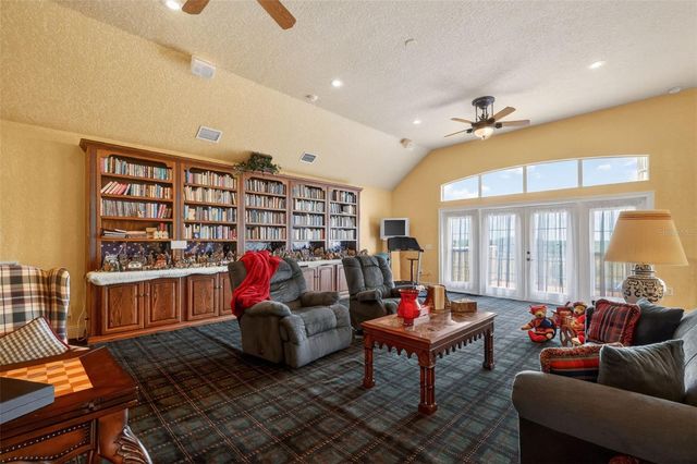17269 SE 260TH AVENUE ROAD, Umatilla, FL 32784