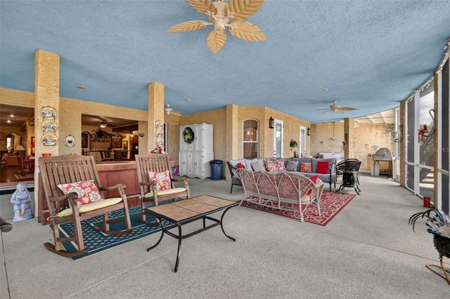 17269 SE 260TH AVENUE ROAD, Umatilla, FL 32784