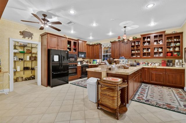 17269 SE 260TH AVENUE ROAD, Umatilla, FL 32784