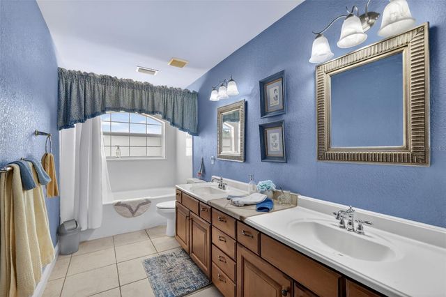 17269 SE 260TH AVENUE ROAD, Umatilla, FL 32784