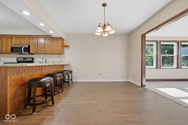 915 Oak Park Drive, Shelbyville, IN 46176