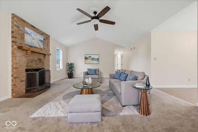 915 Oak Park Drive, Shelbyville, IN 46176