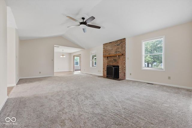 915 Oak Park Drive, Shelbyville, IN 46176